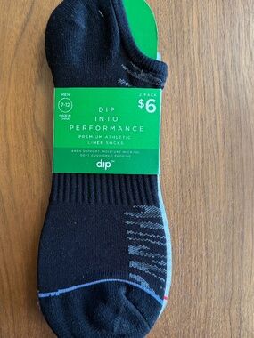 DIP  PERFORMANCE ATHLETIC LINER SOCKS